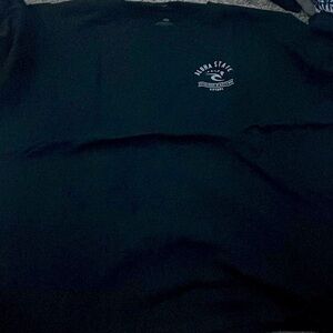 Black Hawaii T-shirt.